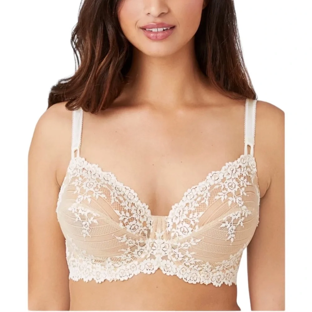Wacoal Cream Lace Underwire Bra with Scalloped Edges - Picture 1 of 10